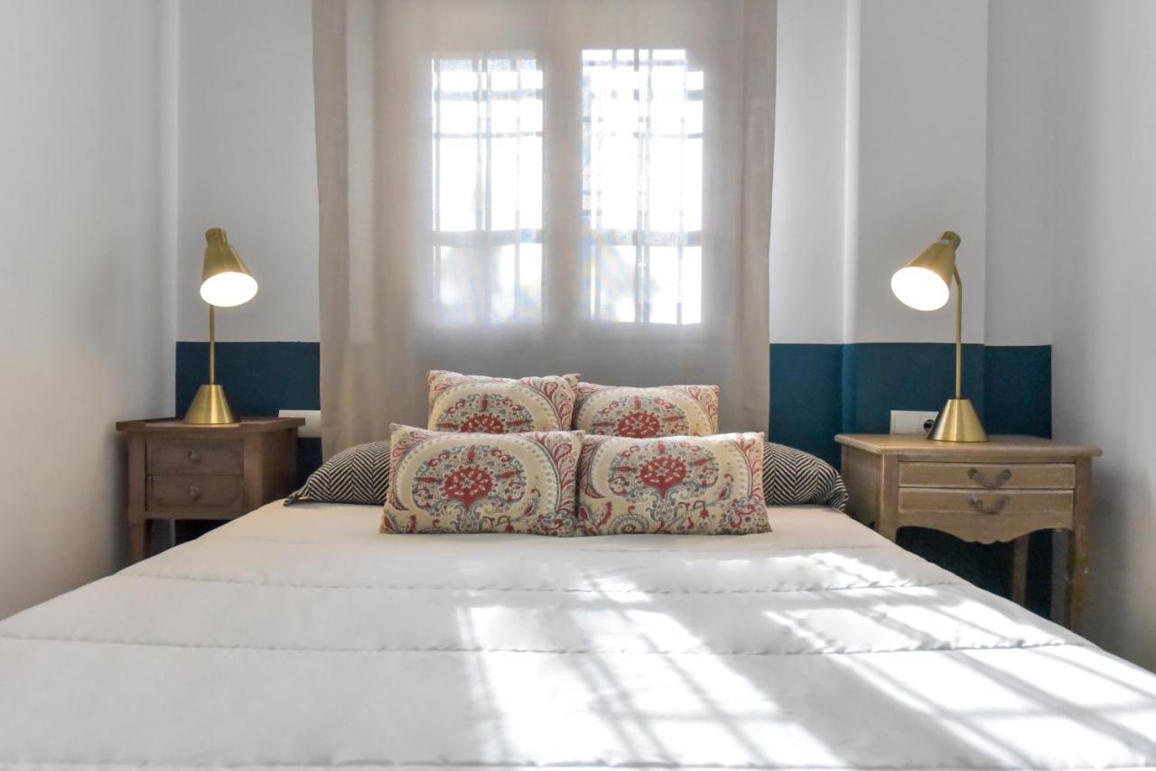 New! Retro Apartment In Central Neighbourhood Seville Exterior photo